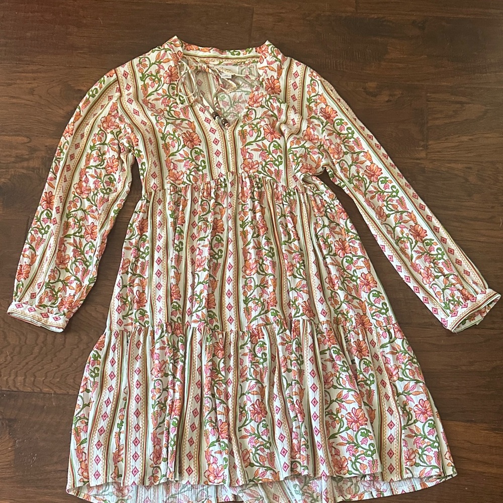 Long sleeve casual dress with fun floral design cotton